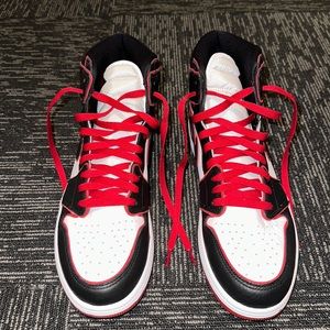 Jordan 1 Retro Bloodline